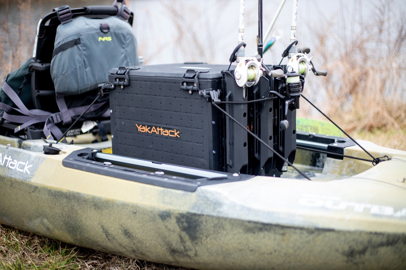 YakAttack BlackPak Pro 13x16 kayak fishing crate camo Hobie Outback
