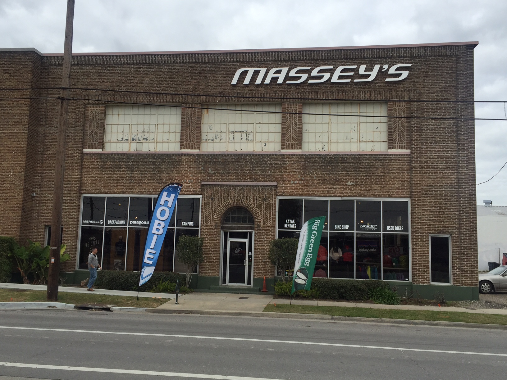 Massey's Professional Outfitters - Store Front